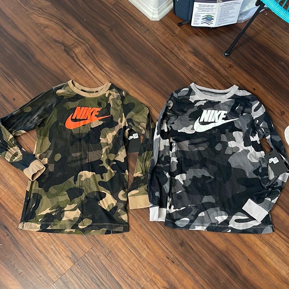 2 New Nike Long sleeve T-shirts